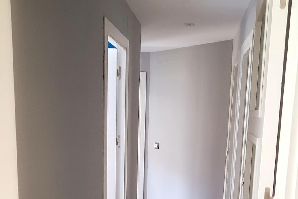 Exclusive House Close To Airport เอลปรัตเดยูเบรกัต ภายนอก รูปภาพ